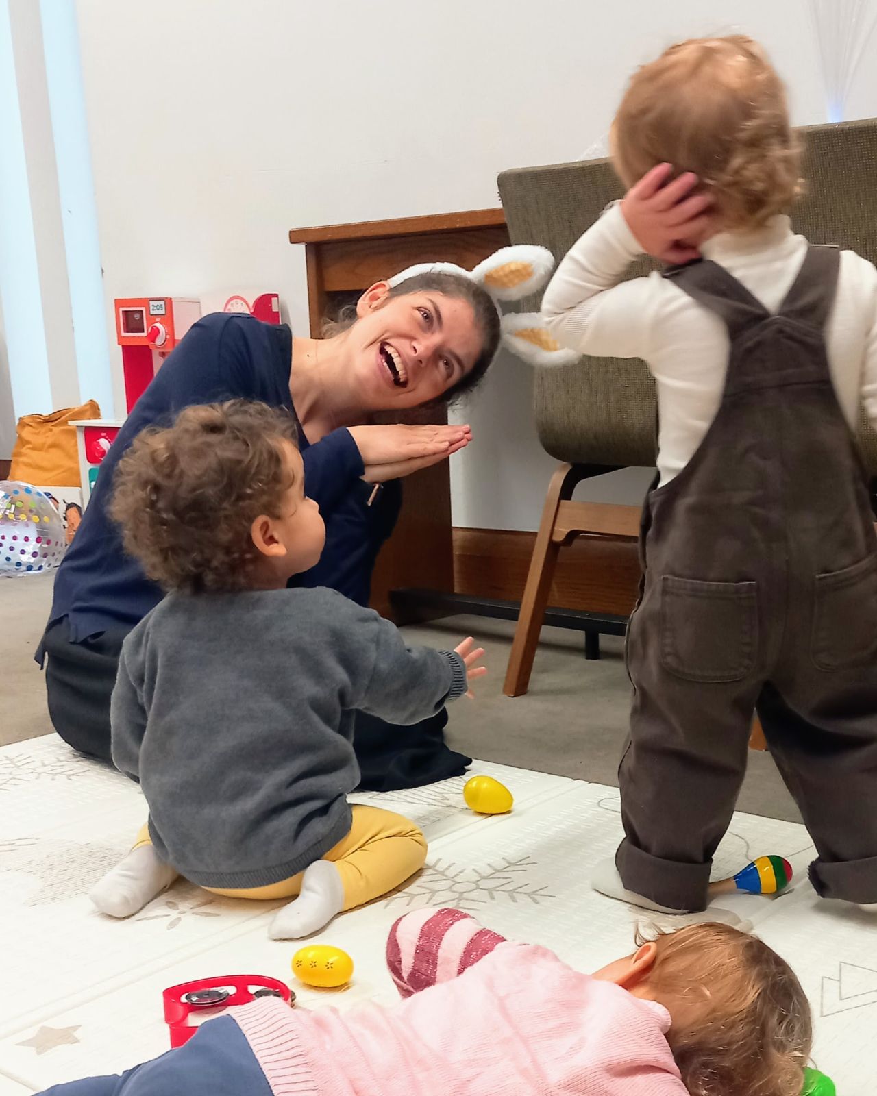 Music and rhyme time with toddlers at MiniMove, Golders Green NW11