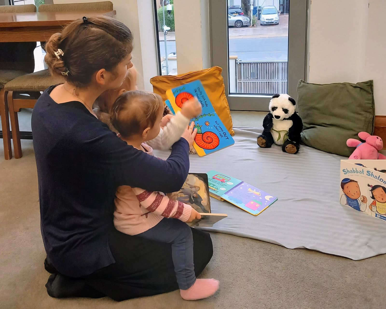 Cosy one-to-one storytime with Jewish picture books at MiniMove